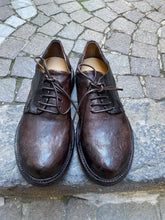 Carica l&#39;immagine nel visualizzatore di Gallery, Scarpa stringata modello college
