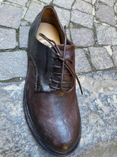 Carica l&#39;immagine nel visualizzatore di Gallery, Scarpa stringata modello college
