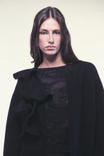 Carica l&#39;immagine nel visualizzatore di Gallery, Cardigan lungo con volant
