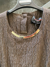 Carica l'immagine nel visualizzatore di Gallery, Top con dettaglio collana
