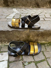Carica l'immagine nel visualizzatore di Gallery, SANDALO ORO E NERO
