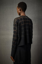 Carica l&#39;immagine nel visualizzatore di Gallery, Maglia con motivi a quadrati
