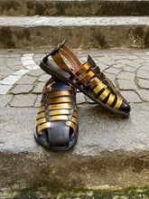 Carica l'immagine nel visualizzatore di Gallery, SANDALO RAGNO
