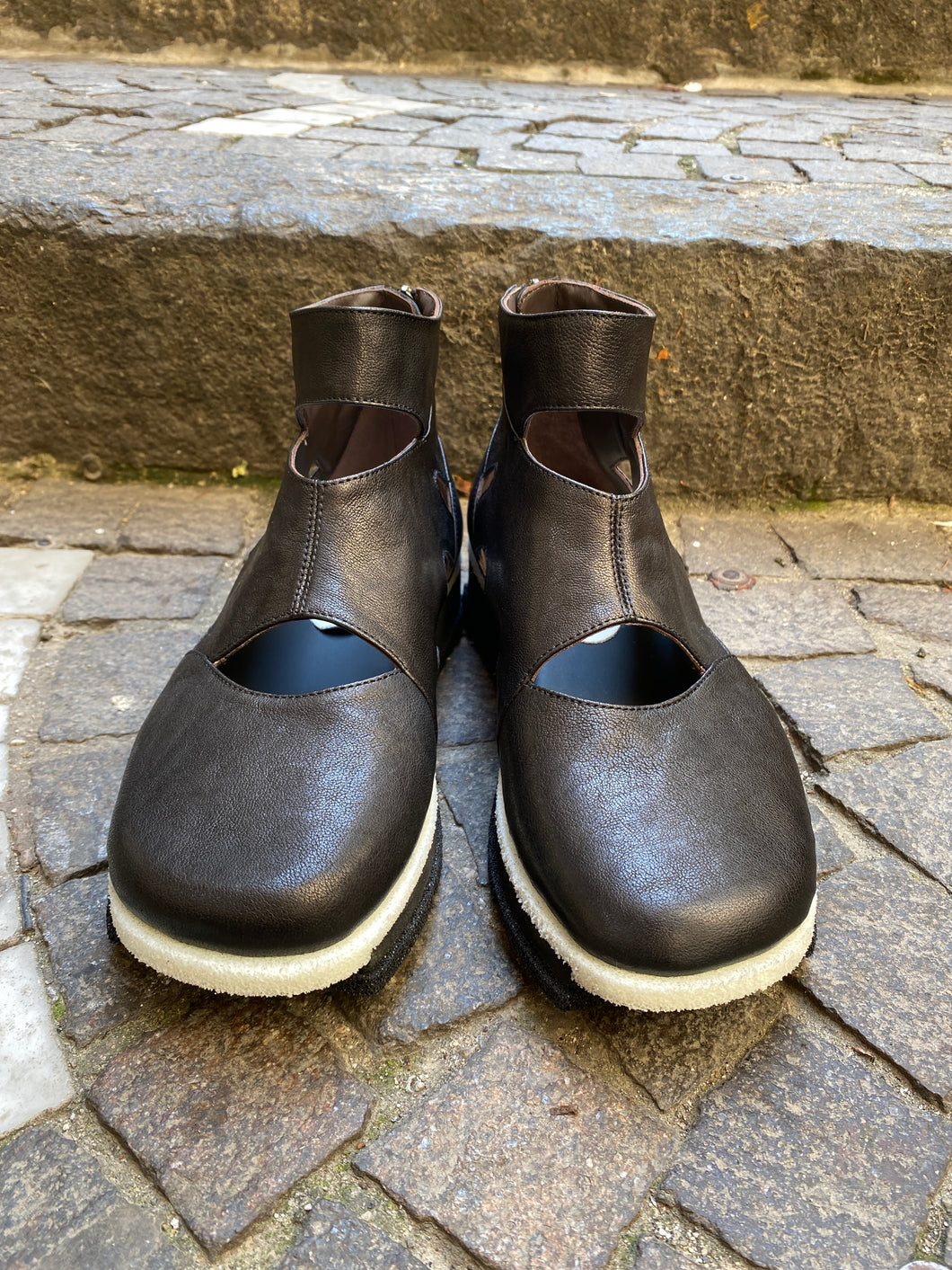 Scarpa con Zip Posteriore
