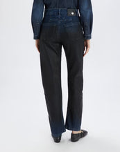 Carica l&#39;immagine nel visualizzatore di Gallery, Jeans Trattato
