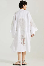 Carica l&#39;immagine nel visualizzatore di Gallery, Kimono Midi con Dettagli in Pizzo
