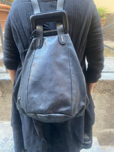Carica l&#39;immagine nel visualizzatore di Gallery, Zaino in Pelle
